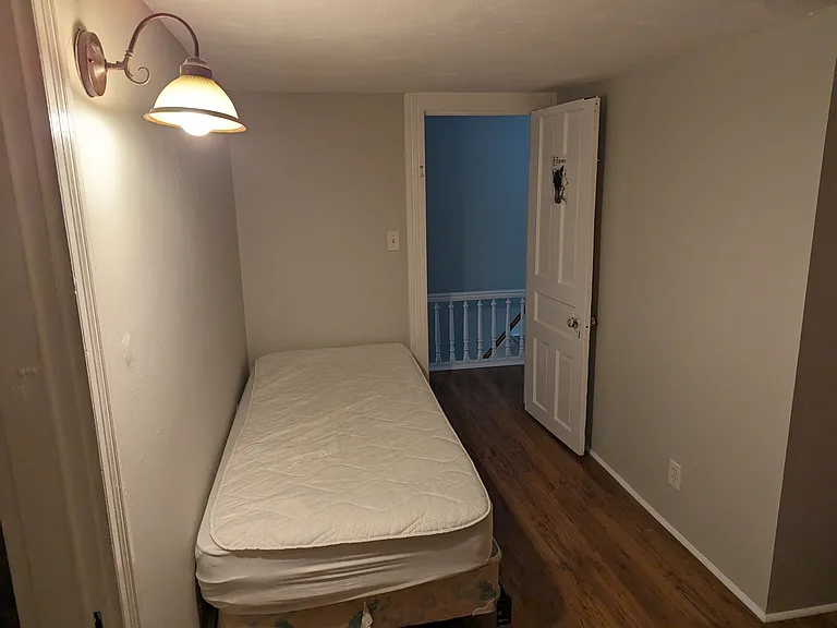 621 Kirtland St — Photo 26