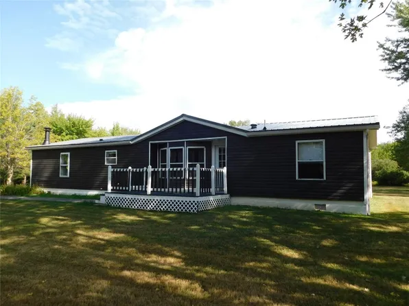 7036 New Rd, Edinboro, PA 16412