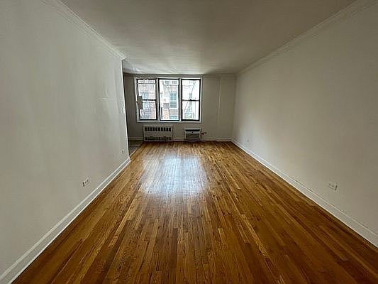 1st image of 27 E 13th St APT 6N