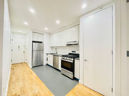 2nd image of 3971 Gouverneur Ave APT 3I