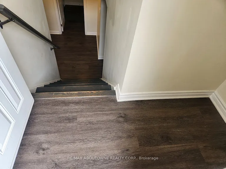 18 Greeningdon Dr #LOWER — Photo 4