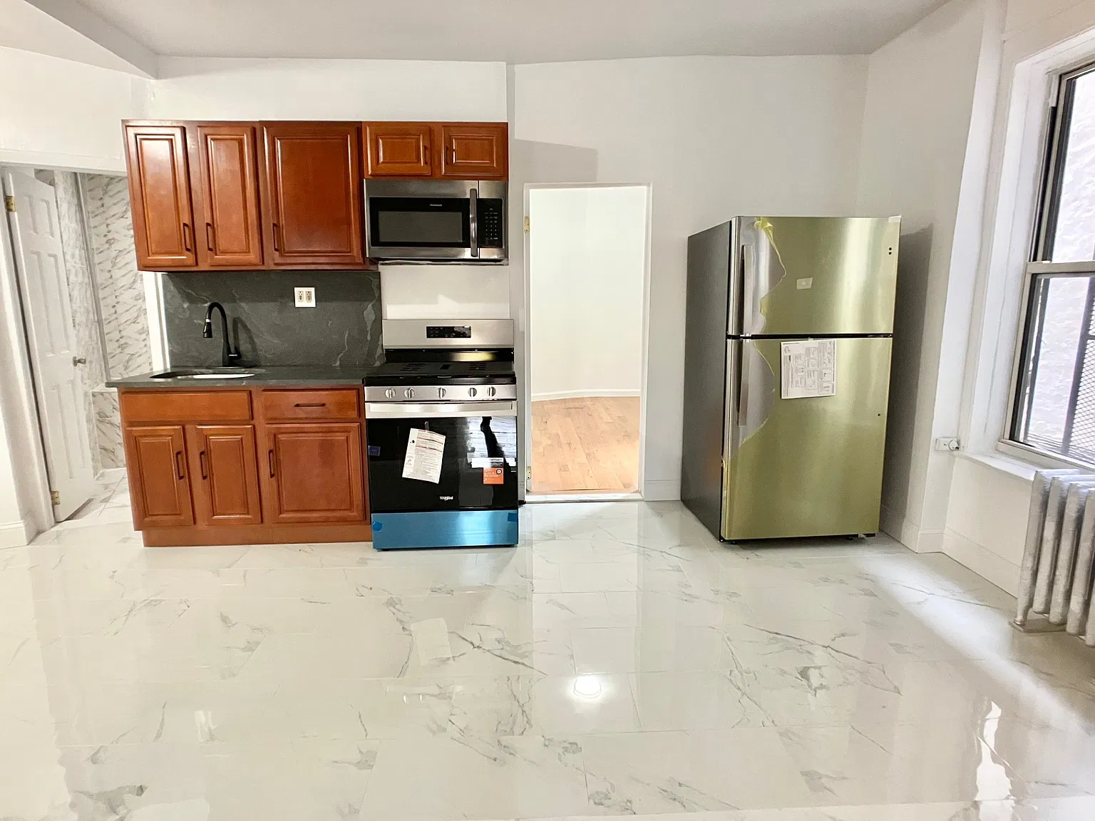718 Washington Avenue — Photo 1