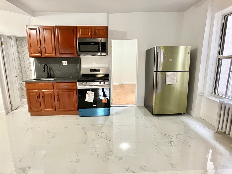 1st image of 718 Washington Ave APT 2R