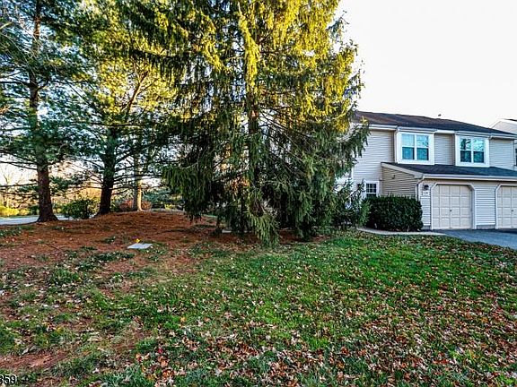 2nd image of 124 Harrow Dr
