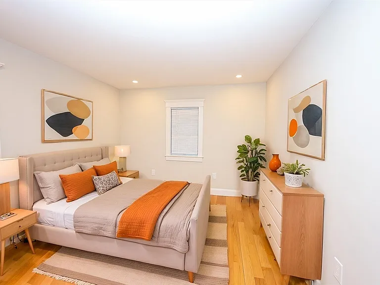 85 Oak St #85 — Photo 5