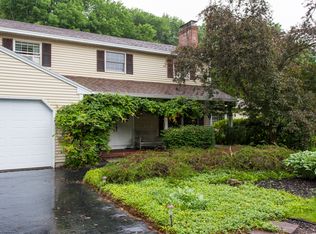 9 Hemlock St, Rochester, NH 03867