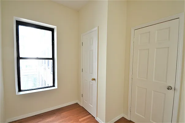 Rented by CITY SKYLINE REALTY INC | media 4