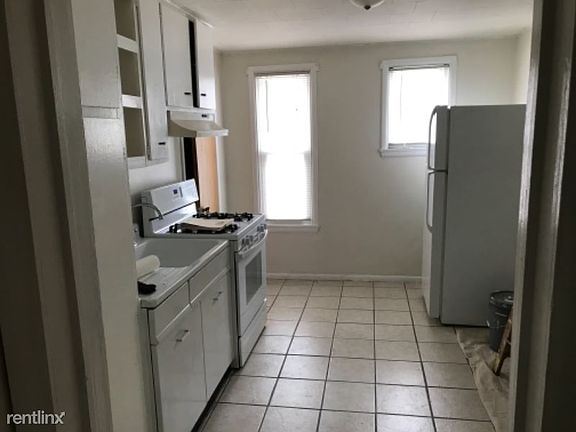 5th image of 3015 N Delia St