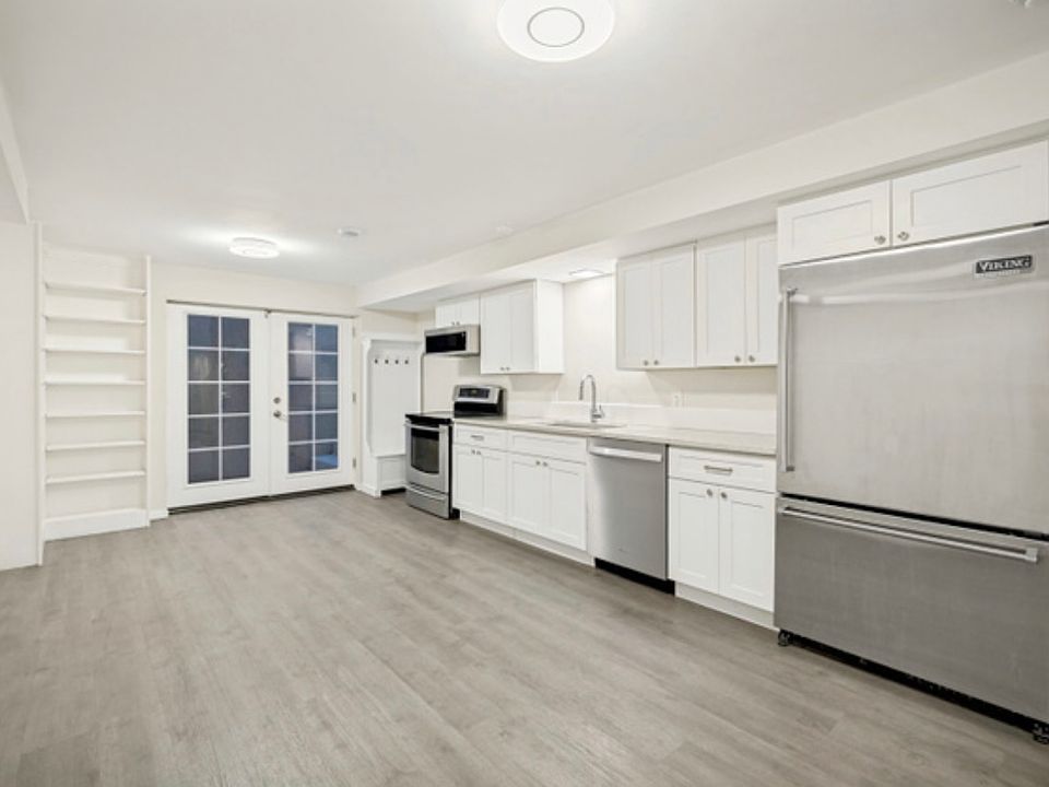 1st image of 1837 E Richard Rd