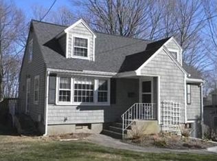 49 Ash St, Hopkinton, MA 01748