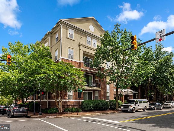 2nd image of 621 N Saint Asaph St Unit 305