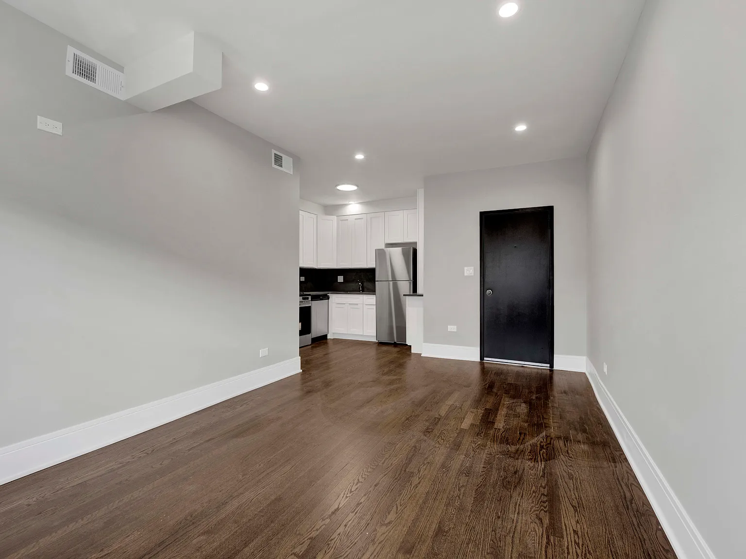 2 bed, $2,266 — Photo 4