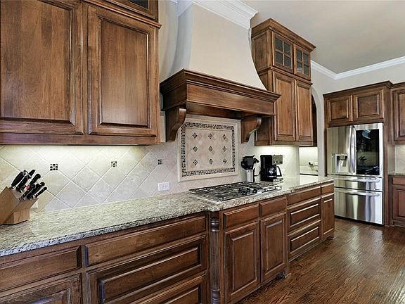 5th image of 1801 Stillhouse Hollow Dr