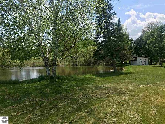 4th image of 19215 30th Ave