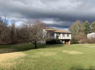 31 Meadow Rd, New Paltz, NY 12561