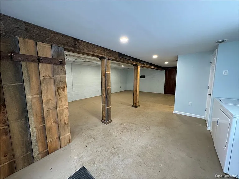 317 Overlook Ct — Photo 11