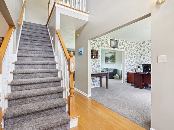 5th image of 231 Whispering Willow Ct