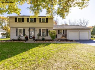 141 Dunbarton Dr, Rochester, NY 14618