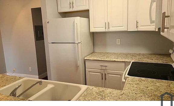 5th image of 47 Waltham E #B