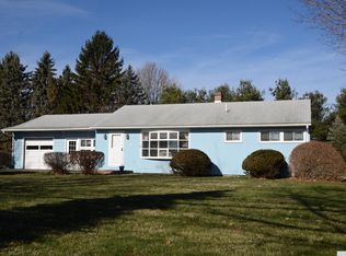78 Broad St, Kinderhook, NY 12106