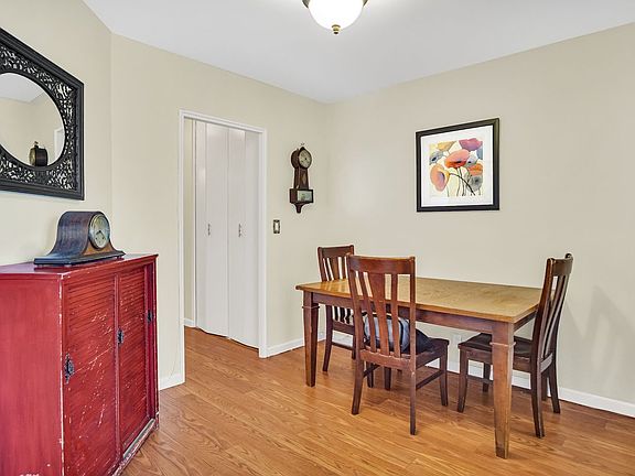 3rd image of 5800 Arlington Ave APT 3F