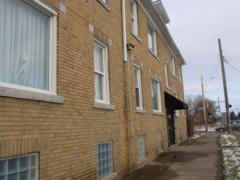 1st image of 14353 E Canfield St