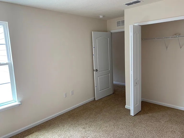 66 Bush Pl — Photo 13