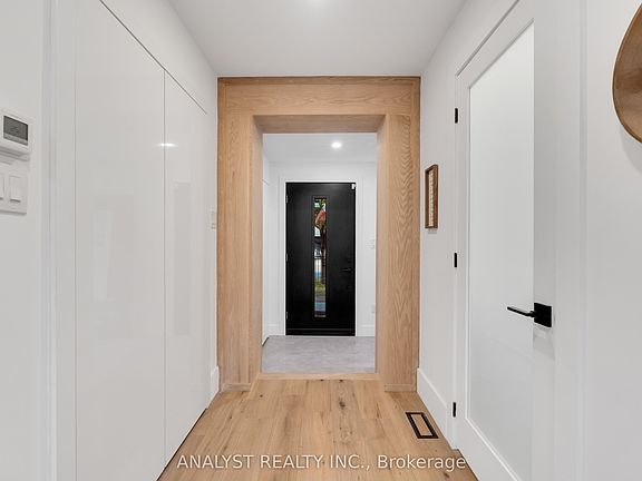 5th image of 36 Norman Ave