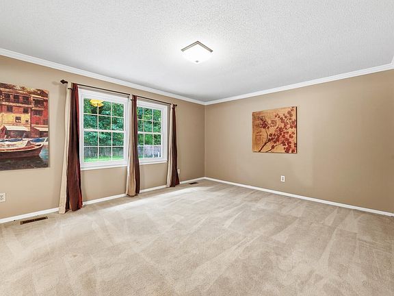 5th image of 2021 Fox Run Rd