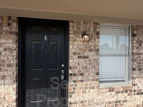 203 N Rogers St #1, Jonesboro, AR 72401