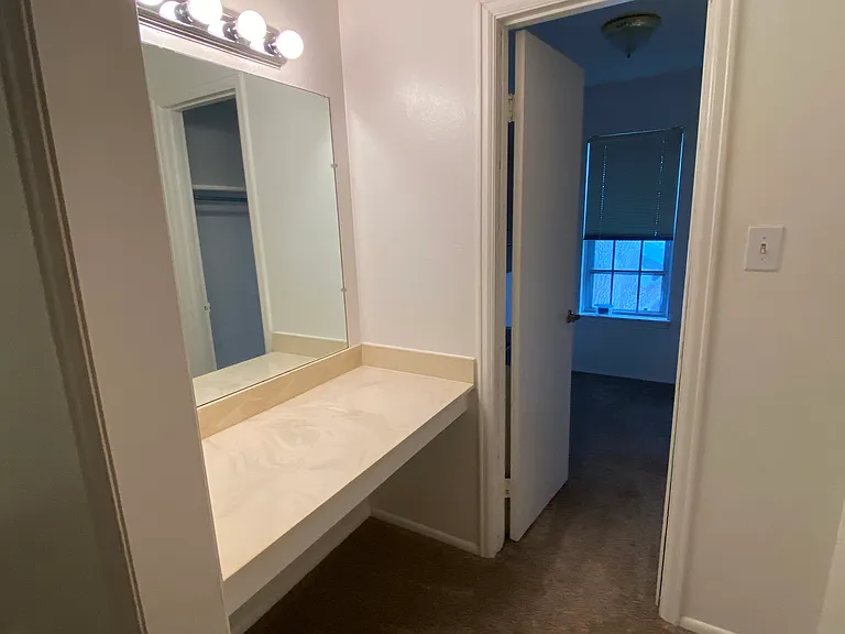 2301 E Fremont Ave #U9 — Photo 40