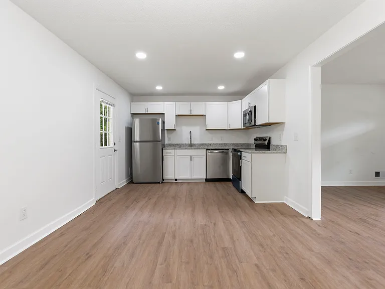 1012 Starmount Dr — Photo 8