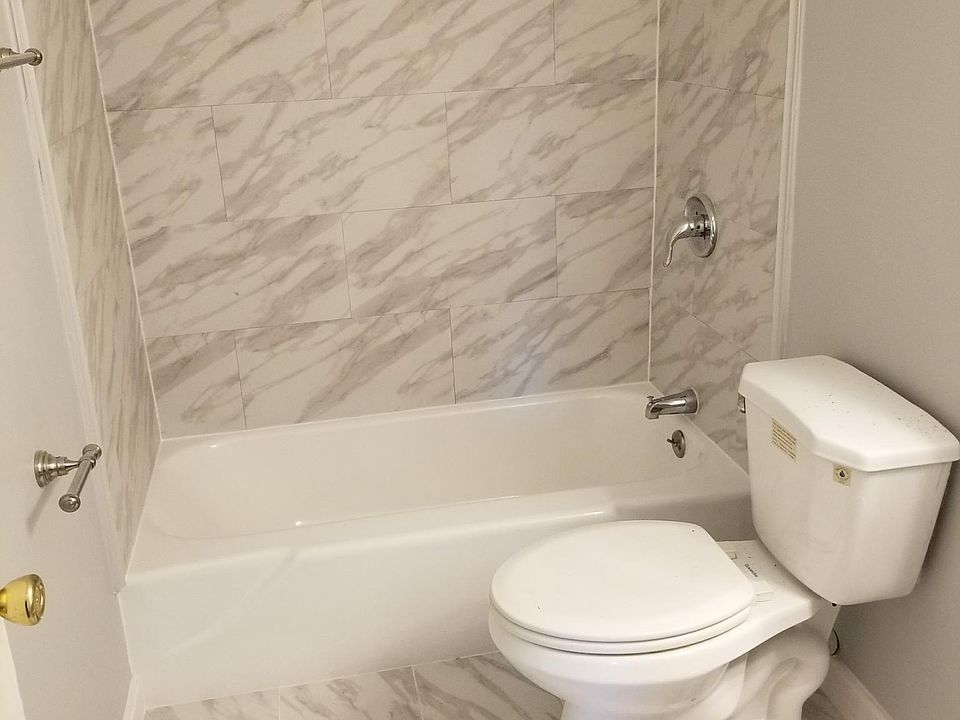 1st image of 18 Nelson Dr #0