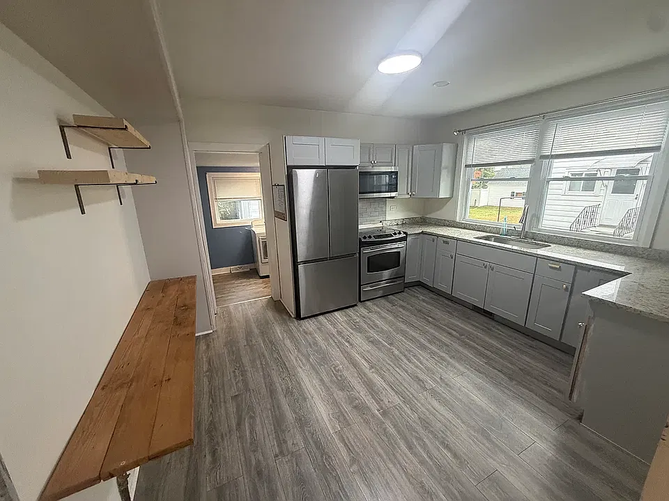 187 Sewall St #1