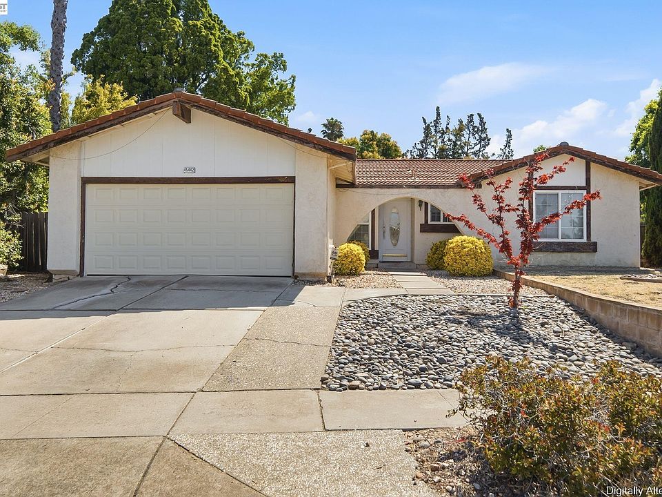 2nd image of 45442 Potawatami Dr