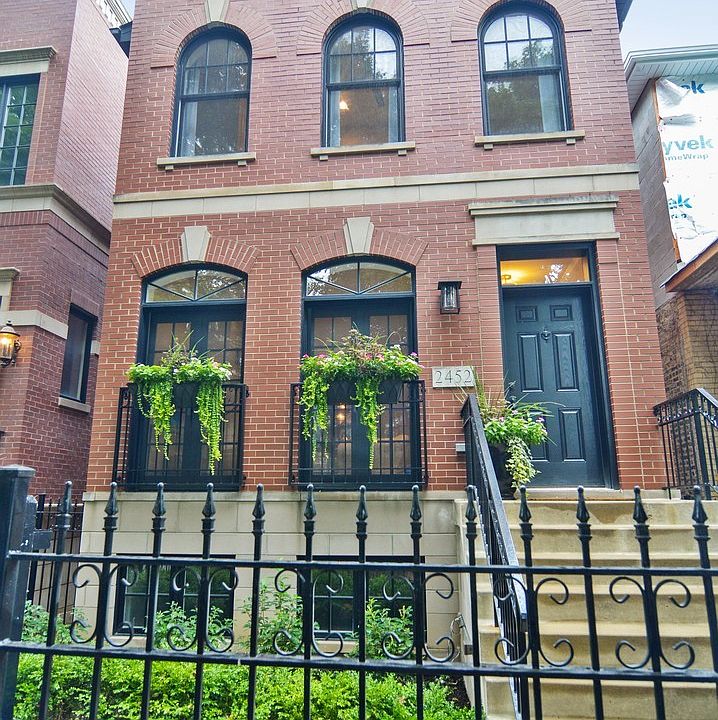 1st image of 2452 W Berteau Ave