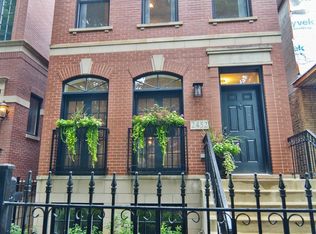 2452 W Berteau Ave, Chicago, IL 60618