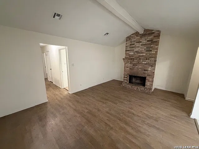 3 bed, 2.0 bath, 1239 sqft, $1,395 — Photo 3