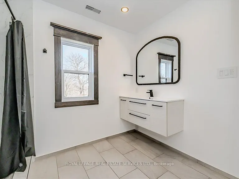 97 Glenmorris St — Photo 34
