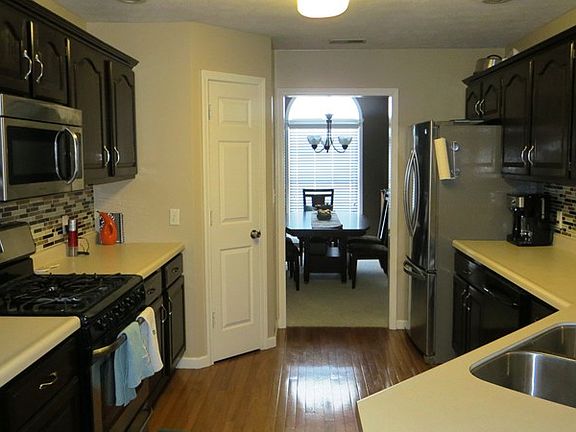 5th image of 1705 N Dawn Dr