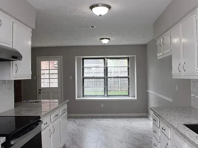 16818 Dutch Ridge Dr — Photo 10