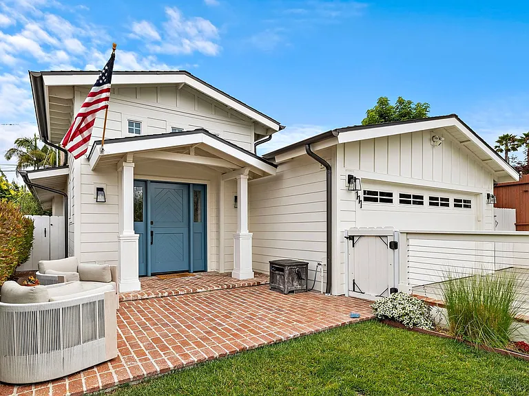 111 Avenida San Fernando — Photo 4