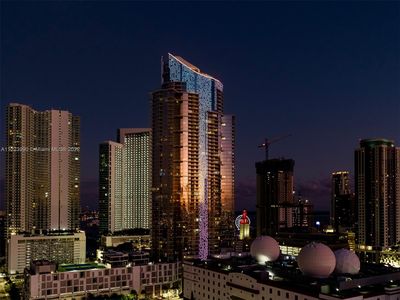 851 NE 1st Ave #PENTHOUSE 5212, Miami, FL, 33132