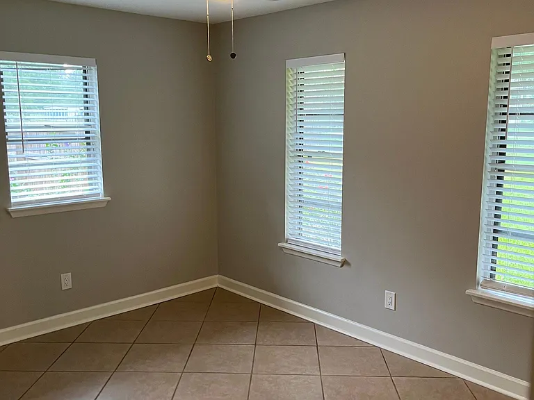 209 Rita Dr — Photo 16