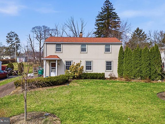 2nd image of 310 Greenwood Rd