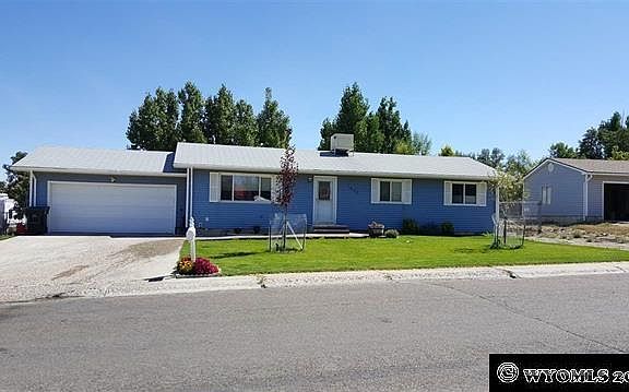 2nd image of 1820 Wyoming Dr