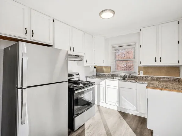 4050 E 70th St, Kansas City, MO 64132