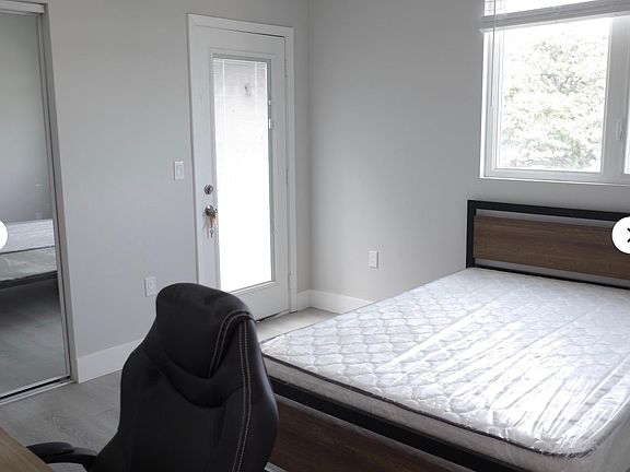4th image of 5403 Carlin St #3