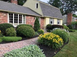 7 Ledgewood Dr, Danvers, MA 01923