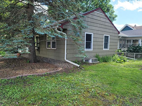 3rd image of 317 Snelling Ave S